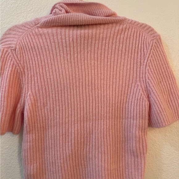 House of Harlow 1960 Pink Ribbed Short-Sleeve Turtleneck Sweater - Picture 8 of 8